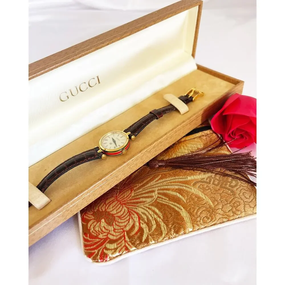 GUCCI 2000L Qz Ladies Watch Vintage Gold Ivory Dial Roman Sherry Line Dial
